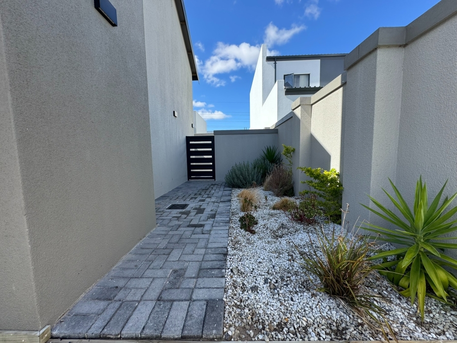 3 Bedroom Property for Sale in Sandown Western Cape